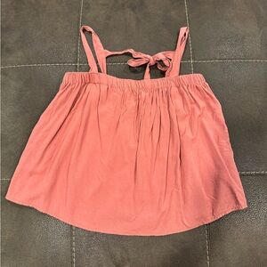 Strappy top with cute tie in the back.